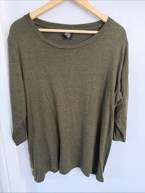 bobeau Olive Green Long Sleeve Relaxed sweater with buttoned accent size 2X